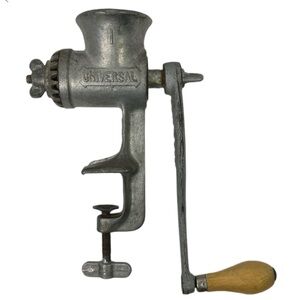 Vintage Universal 1 Cast Iron Meat Food Grinder Hand Crank 🇺🇸 Circa 1920s–1930s
